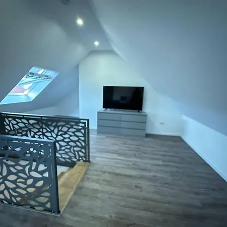 Moderne Maisonette-wohnung *